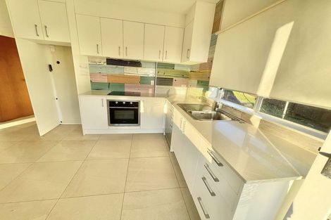 Photo of property in 36 Sunset Road, Unsworth Heights, Auckland, 0632