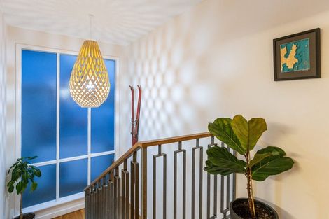 Photo of property in 185 Breaker Bay Road, Breaker Bay, Wellington, 6022