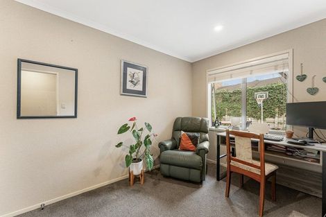 Photo of property in 38 Merriman Place, Pyes Pa, Tauranga, 3112