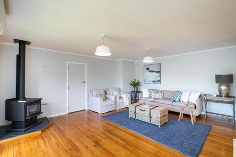 Photo of property in 11 Lipscombe Crescent, Havelock North, 4130