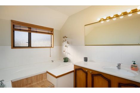 Photo of property in 161 Cashmere Road, Hoon Hay, Christchurch, 8025