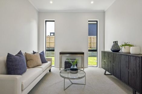 Photo of property in 2 Owen Chapman Drive, Red Beach, 0932