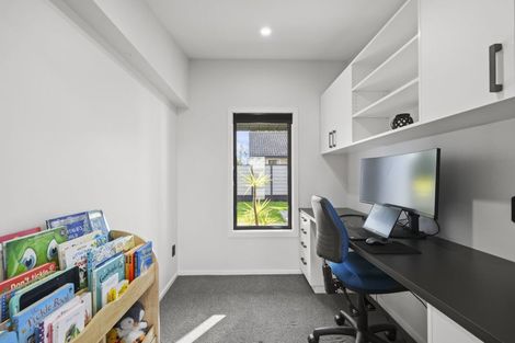 Photo of property in 19 Dunbarton Street, Redwood, Christchurch, 8051