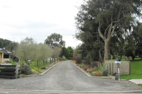Photo of property in 122a Kawiu Road, Levin, 5510