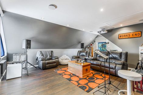 Photo of property in 15 Cellarmans Street, Te Atatu Peninsula, Auckland, 0610