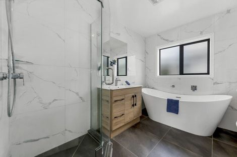 Photo of property in 9 Skanda Crescent, Flat Bush, Auckland, 2019