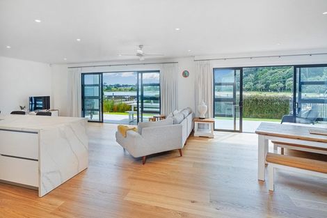 Photo of property in 15/6u The Marina, Tairua, 3508