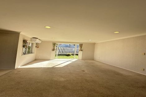 Photo of property in 24a Martin Jugum Lane, Ranui, Auckland, 0612