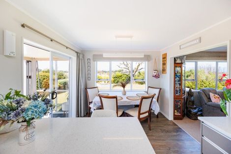Photo of property in 33 Victoria Street, Foxton, 4814