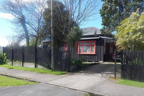 Photo of property in 15 Romilly Street, Westport, 7825