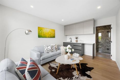 Photo of property in 73 Tributary Parade, Karaka, 2113