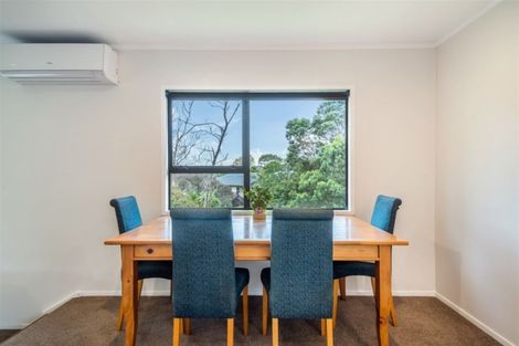 Photo of property in 8 Luxor Place, Massey, Auckland, 0614