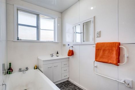 Photo of property in 30 Murphy Road, Taradale, Napier, 4112