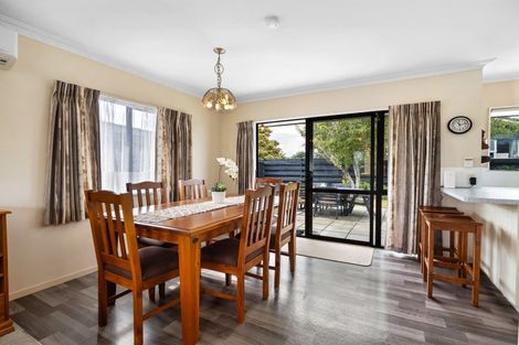 Photo of property in 10 Golf Road, Mount Maunganui, 3116