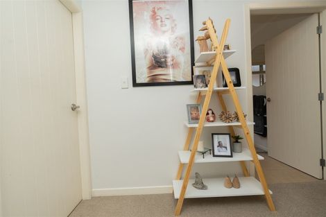 Photo of property in 15 Sovereign Isle Lane, Rototuna, Hamilton, 3210