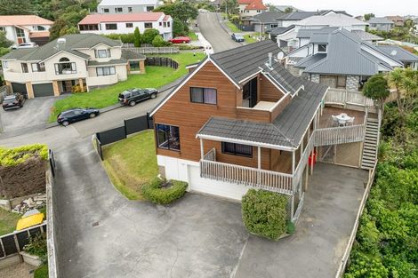 Photo of property in 9 Kapil Grove, Khandallah, Wellington, 6035