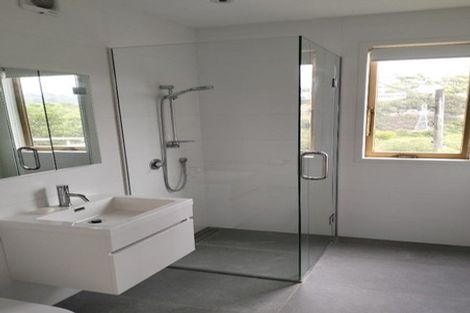 Photo of property in 25 Putnam Street, Northland, Wellington, 6012