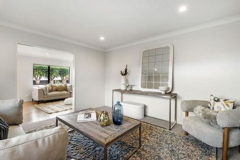 Photo of property in 94 Oakway Drive, Schnapper Rock, Auckland, 0632