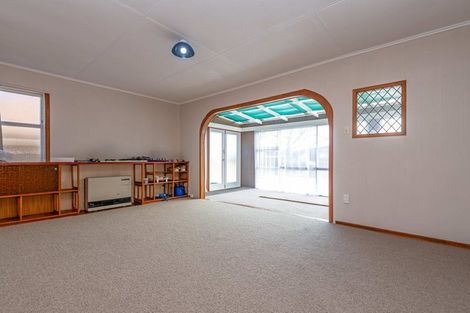 Photo of property in 50 Pahiatua Street, Hokowhitu, Palmerston North, 4410