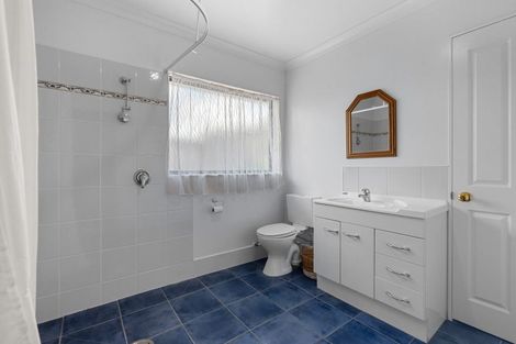 Photo of property in 22 Arrowfield Drive, Pyes Pa, Tauranga, 3112