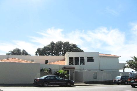 Photo of property in 7/120 Saint Aubyn, New Plymouth, 4310