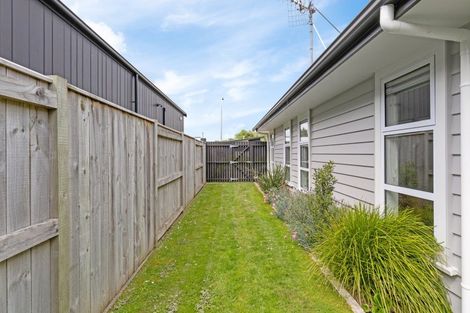 Photo of property in 31 Freedom Drive, Kelvin Grove, Palmerston North, 4414