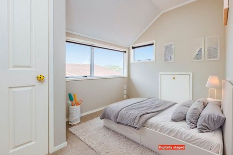 Photo of property in 15 Newinn Crescent, East Tamaki Heights, Auckland, 2016