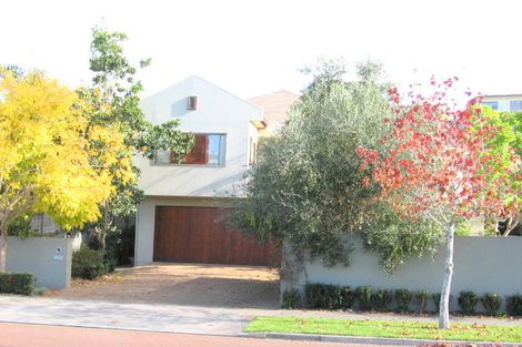 Photo of property in 32 Oakwood Grove, Eastern Beach, Auckland, 2012