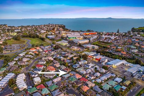 Photo of property in 19 Angel Way, Stanmore Bay, Whangaparaoa, 0932