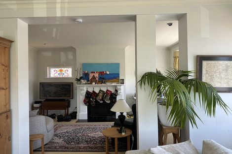 Photo of property in 6 Hawker Street, Mount Victoria, Wellington, 6011