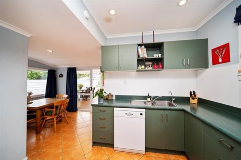 Photo of property in 12 Vogel Street, Hawera, 4610