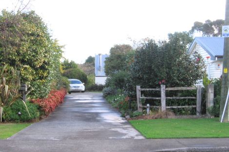 Photo of property in 4 Kowhai Grove, Waikanae, 5036