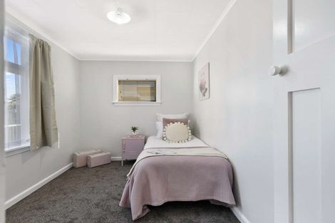 Photo of property in 1/705 Heretaunga Street East, Parkvale, Hastings, 4122