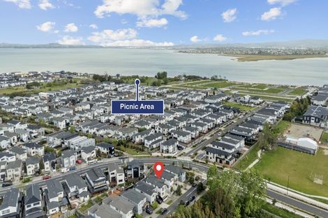 Photo of property in 66 Kano Way, Hobsonville, Auckland, 0616