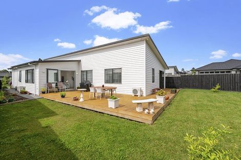 Photo of property in 29 Papa Orchard Drive, Kumeu, 0810