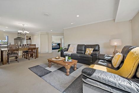 Photo of property in 31 Lough Bourne Drive, Pukekohe, 2120
