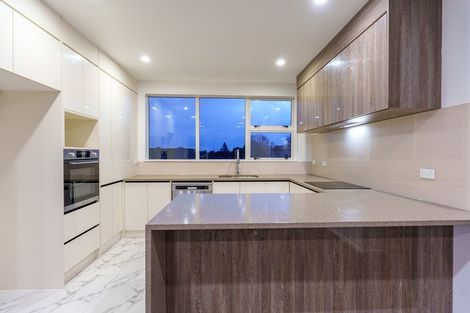 Photo of property in 14b Sunlands Drive, Manurewa, Auckland, 2102