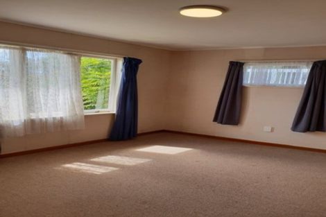 Photo of property in 9 Lex Avenue, Green Bay, Auckland, 0604