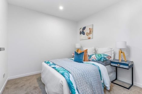 Photo of property in 121a Sycamore Drive, Sunnynook, Auckland, 0620