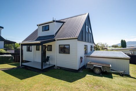 Photo of property in 3 Cherry Lane, Acacia Bay, Taupo, 3330
