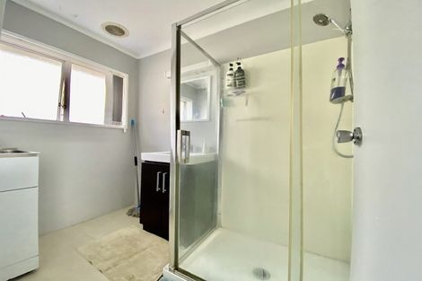 Photo of property in 2/49a Landon Avenue, Mangere East, Auckland, 2024