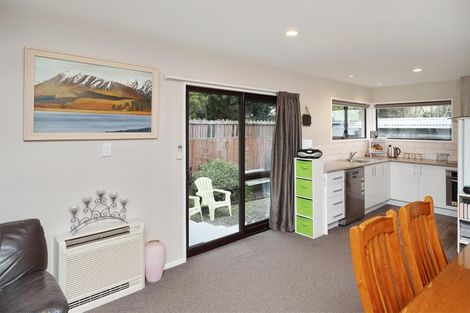 Photo of property in 10 Wadeley Road, Ilam, Christchurch, 8041