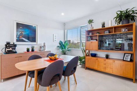 Photo of property in 28 Owen Chapman Drive, Red Beach, 0932