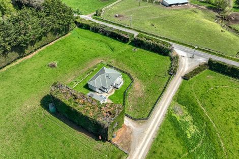 Photo of property in 1678 Kimbolton Road, Cheltenham, Feilding, 4777