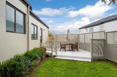 Photo of property in 2/8 Bundoran Way, Pinehill, Auckland, 0632