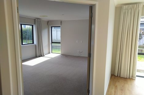 Photo of property in 23 Kahurangi Heights, Aotea, Porirua, 5024