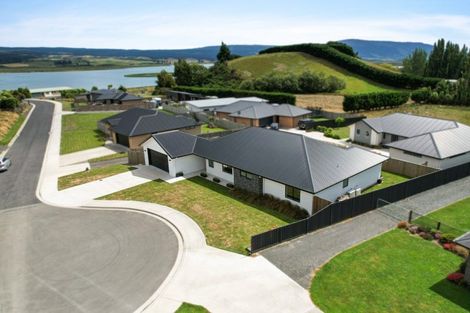 Photo of property in 17 Mallard Drive, Waihola, Milton, 9073