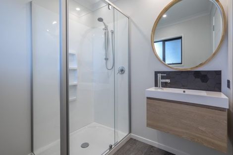 Photo of property in 13 Oxnam Place, Foxton Beach, Foxton, 4815