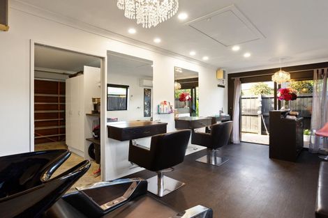 Photo of property in 9 Bayswater Court, Huntington, Hamilton, 3210