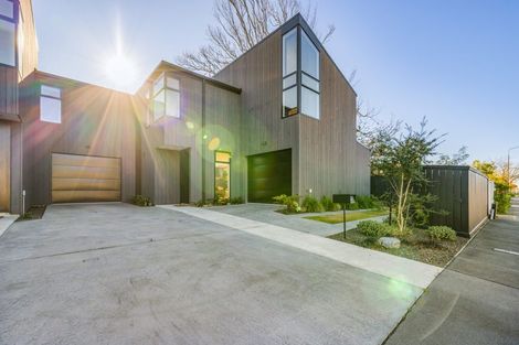 Photo of property in 93 Innes Road, St Albans, Christchurch, 8052